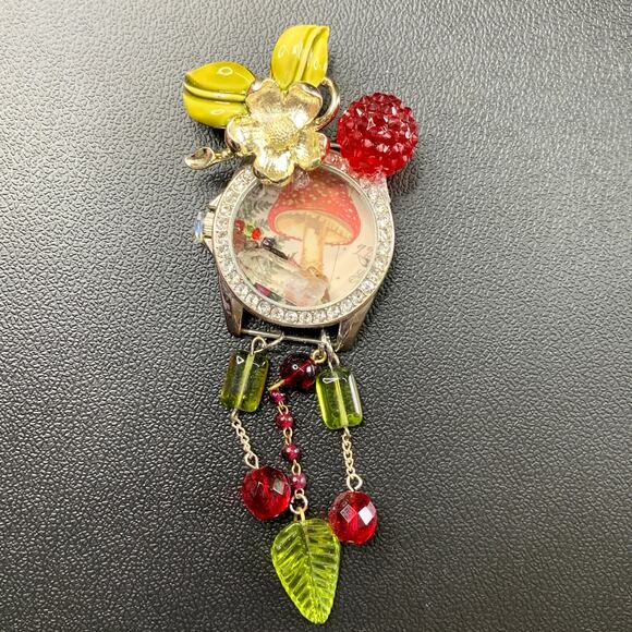 Handcrafted Mushroom Watch Pendant/Pin- Fae Forager’s Timekeeper - Picture 8 of 8
